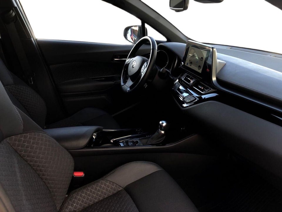 Toyota C-HR 1,8 Hybrid C-LUB Smart CVT 5d