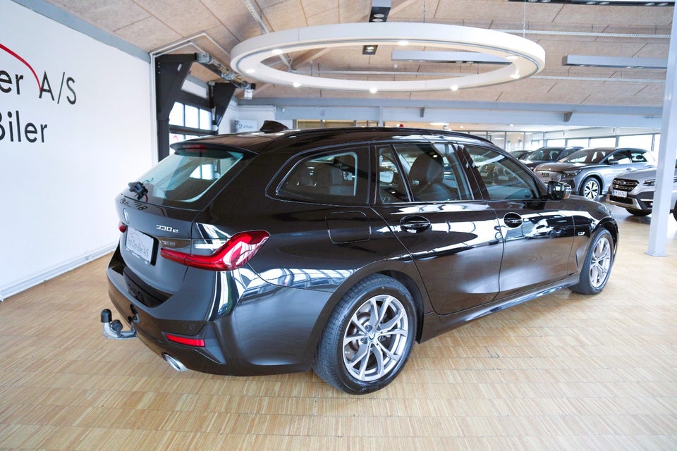 BMW 330e 2,0 Touring Sport Line aut. 5d