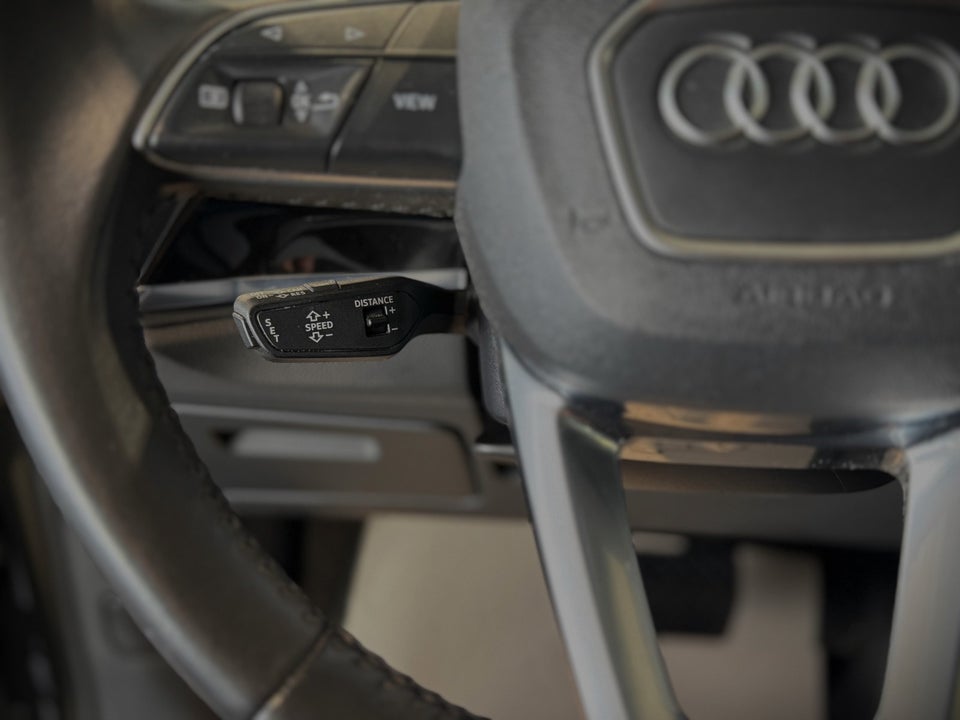 Audi Q3 35 TDi S-line S-tr. 5d