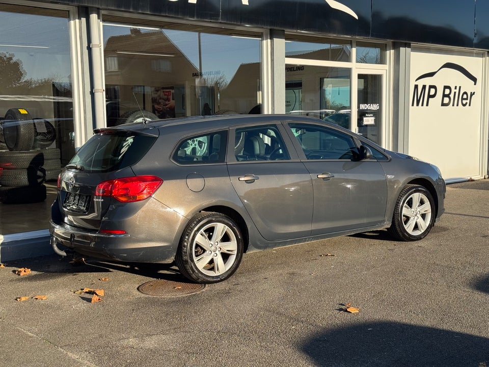 Opel Astra 1,4 T 140 Enjoy Sports Tourer 5d