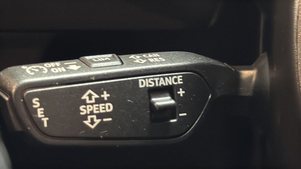 Audi Q4 e-tron 40 S-line 5d