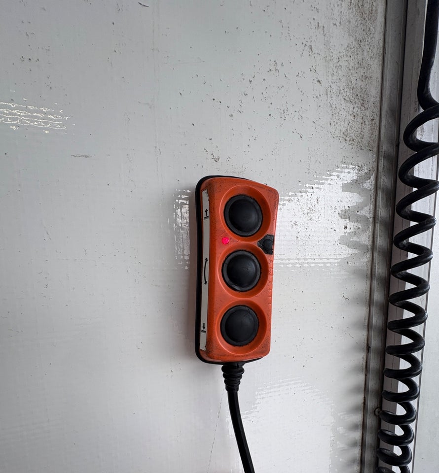 VW Crafter 2,0 TDi 163 Alukasse m/lift L 2d