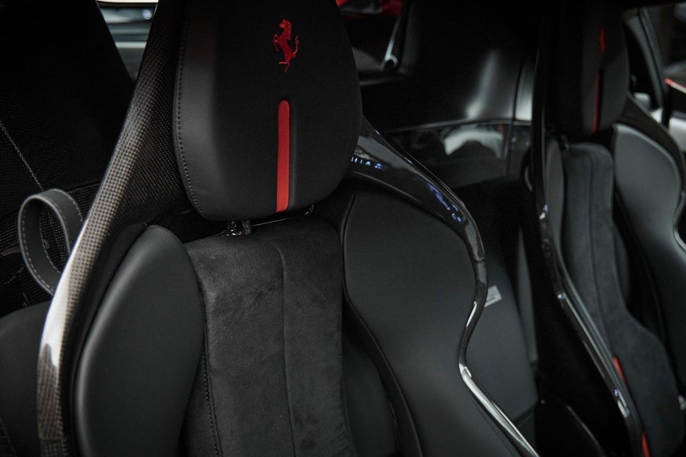 Ferrari SF90 Stradale 4,0 DCT 2d