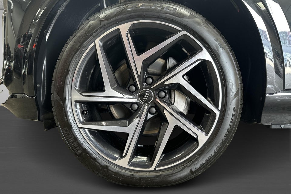 Audi Q6 e-tron Progress quattro 5d