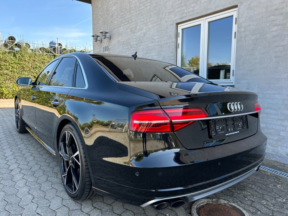 Audi S8 4,0 TFSi quattro Tiptr. 4d