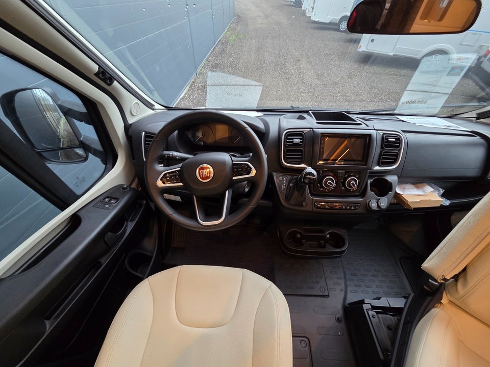 Laika Ecovip 2,2 L4009 DS aut. 3d