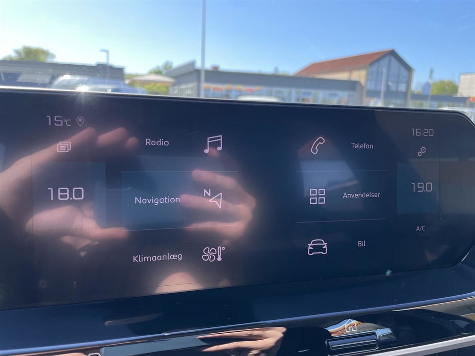 Citroën C4 1,2 PureTech 100 Carré 5d