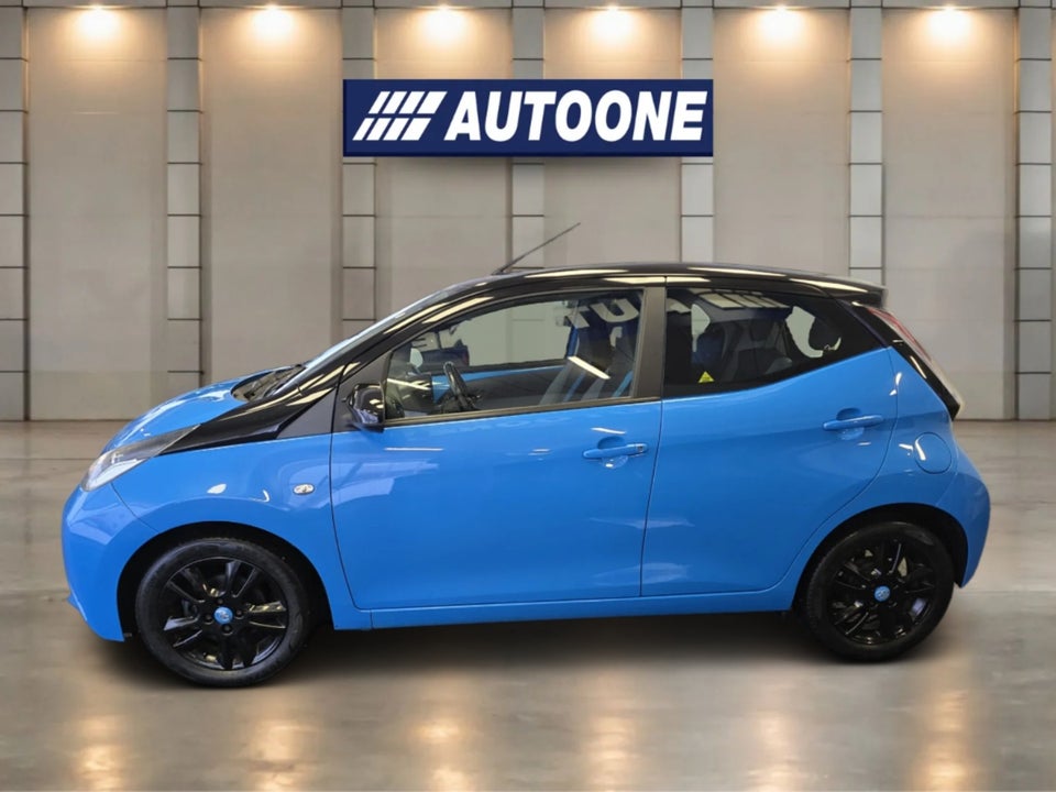 Toyota Aygo 1,0 VVT-i x-play 5d
