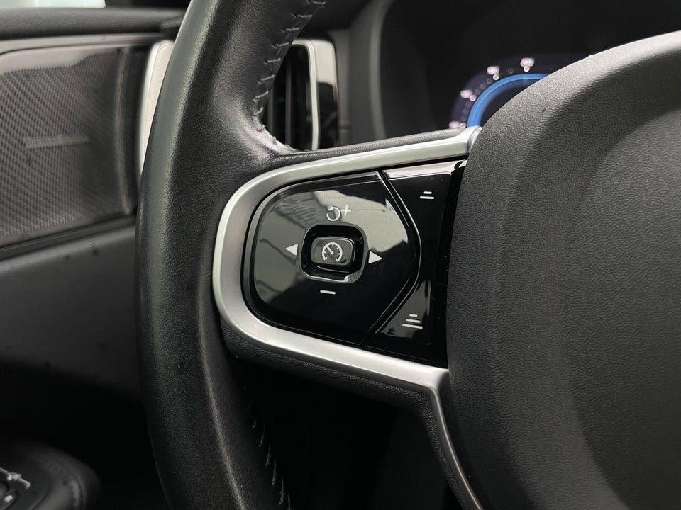 Volvo XC60 2,0 T8 ReCharge Inscription aut. AWD 5d