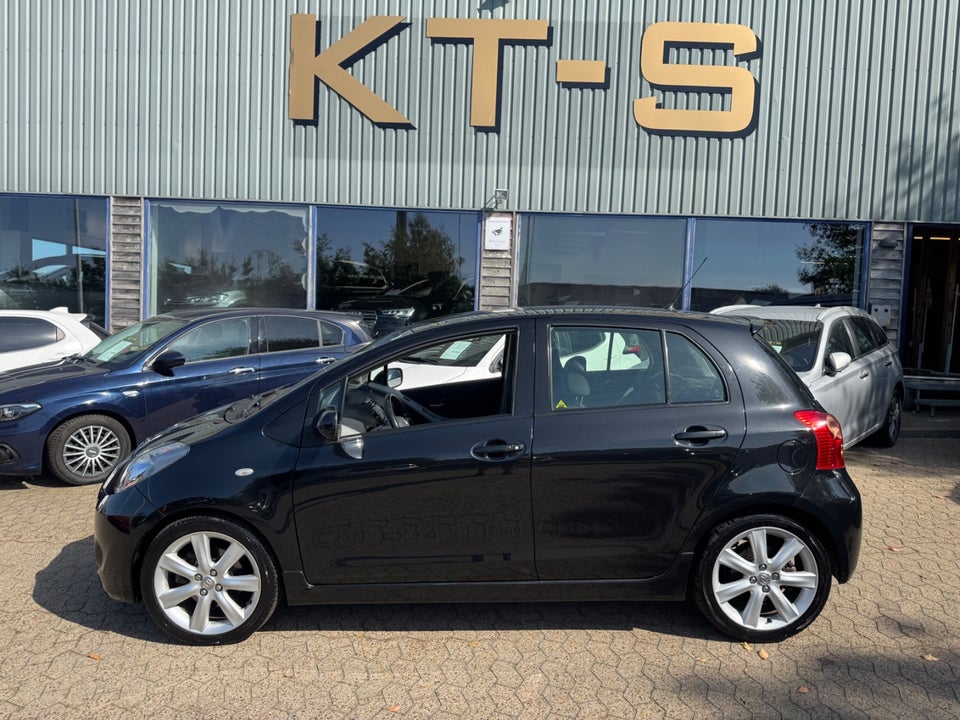 Toyota Yaris 1,8 VVT-i T-Sport 5d