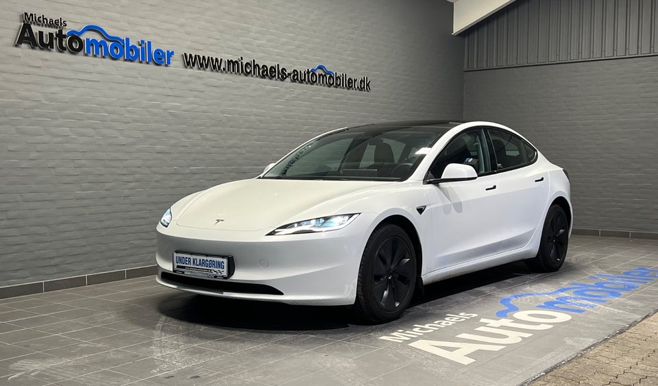 Tesla Model 3 RWD 4d