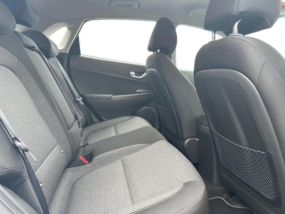 Hyundai Kona 39 EV Select 5d