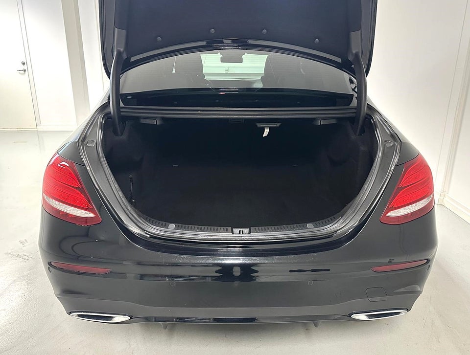 Mercedes E220 d 2,0 AMG Line aut. 4d