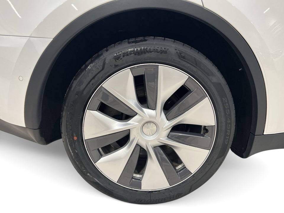 Tesla Model Y Long Range AWD 5d