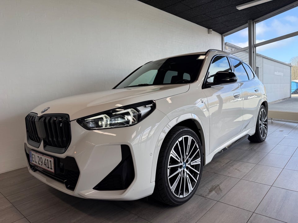 BMW iX1 xDrive30 Charged M-Sport 5d