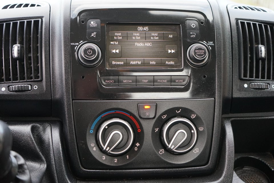 Peugeot Boxer 335 2,2 BlueHDi 165 L2 Plus 2d