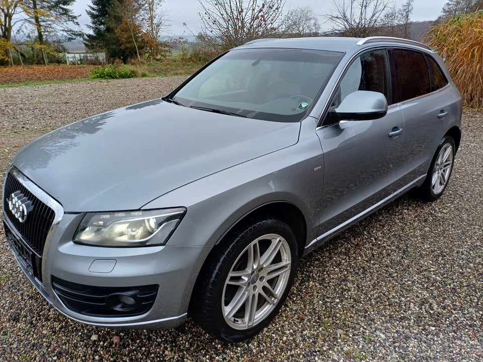 Audi Q5 3,0 TDi 240 S-line quattro S-tr. Van 5d