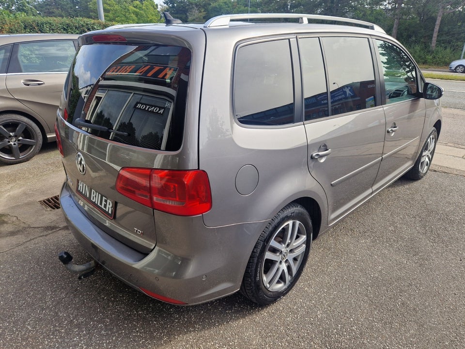 VW Touran 1,6 TDi 105 Trendline DSG 7prs 5d