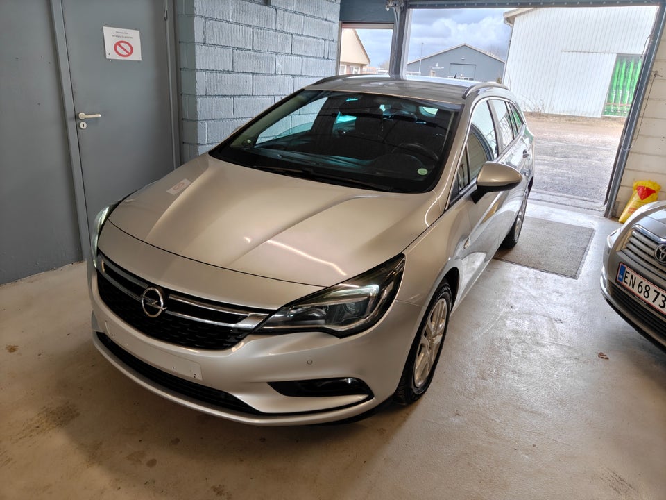 Opel Astra 1,6 CDTi 110 Dynamic Sports Tourer 5d