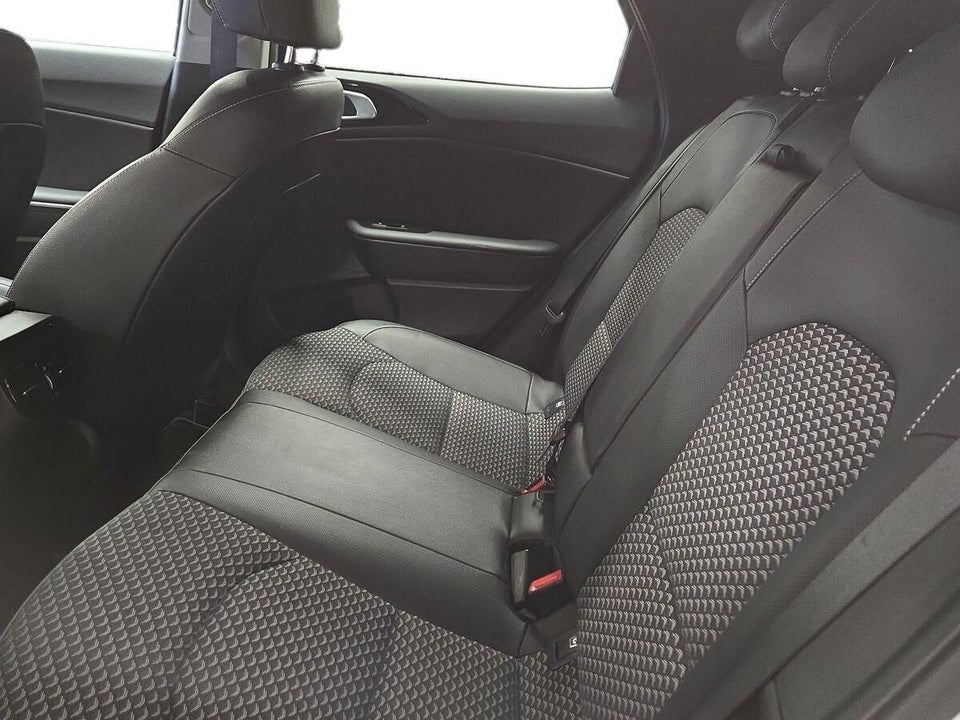Kia XCeed 1,6 PHEV Prestige DCT 5d