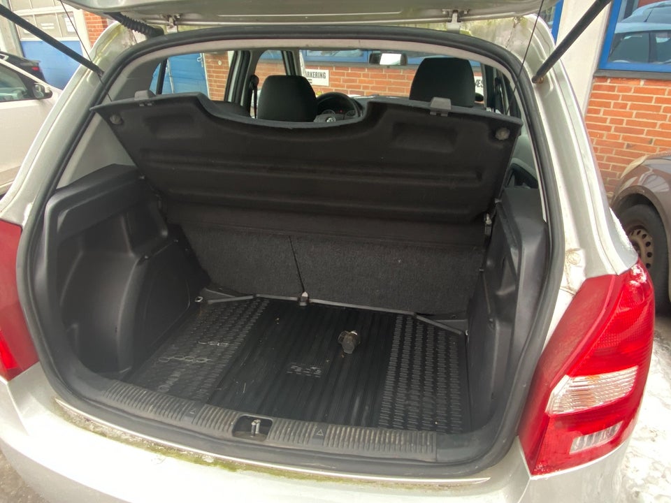 Skoda Fabia 1,4 16V Ambiente 5d