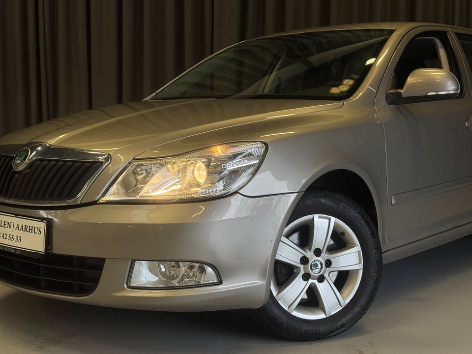 Skoda Octavia 2,0 TDi Ambiente Combi 5d
