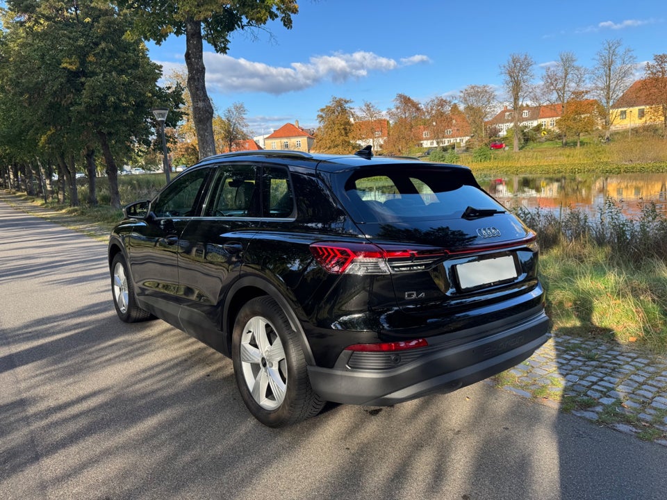 Audi Q4 e-tron 35 Advanced 5d