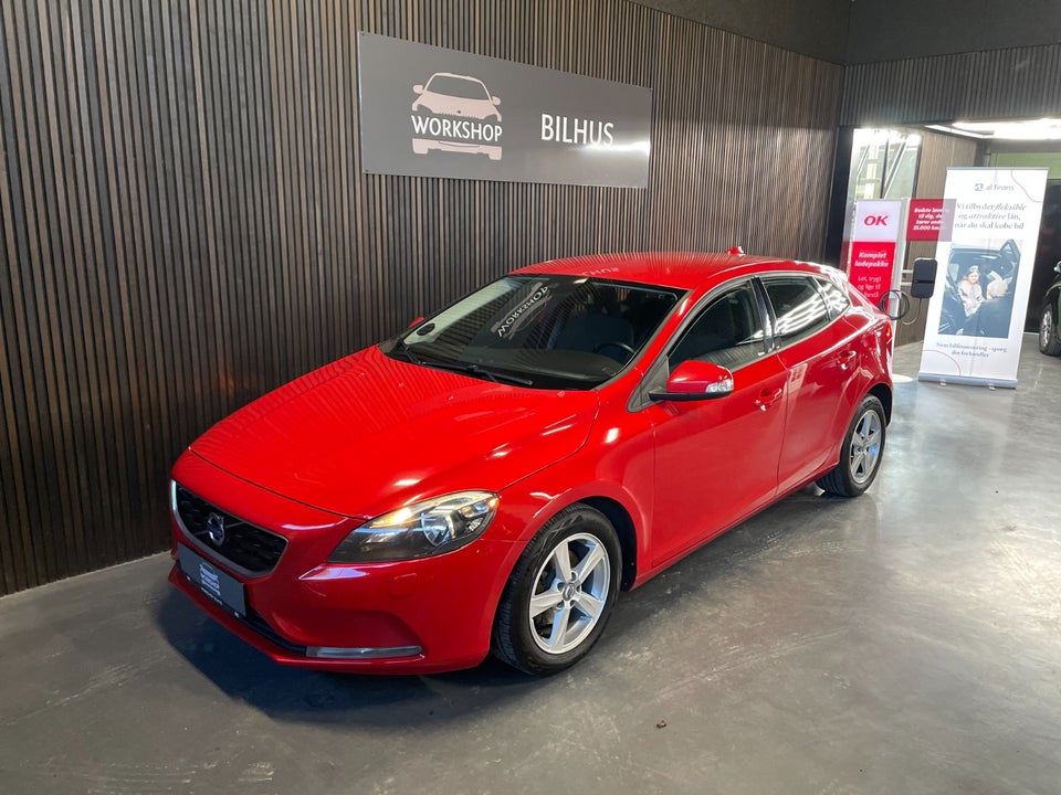 Volvo V40 1,6 D2 115 Kinetic 5d