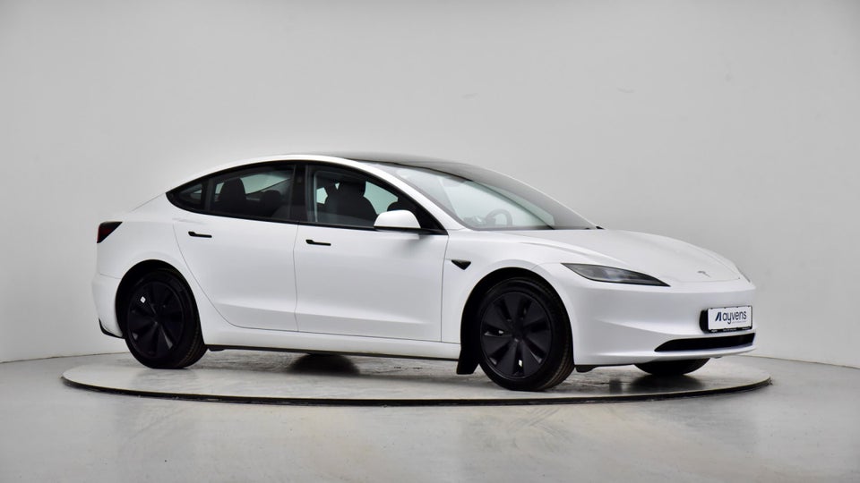 Tesla Model 3 Long Range AWD 4d