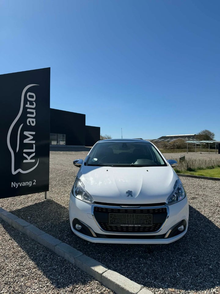 Peugeot 208 1,6 BlueHDi 100 Allure Sky 5d