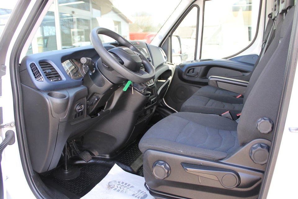 Iveco Daily 2,3 35S14 Alukasse m/lift AG8 2d