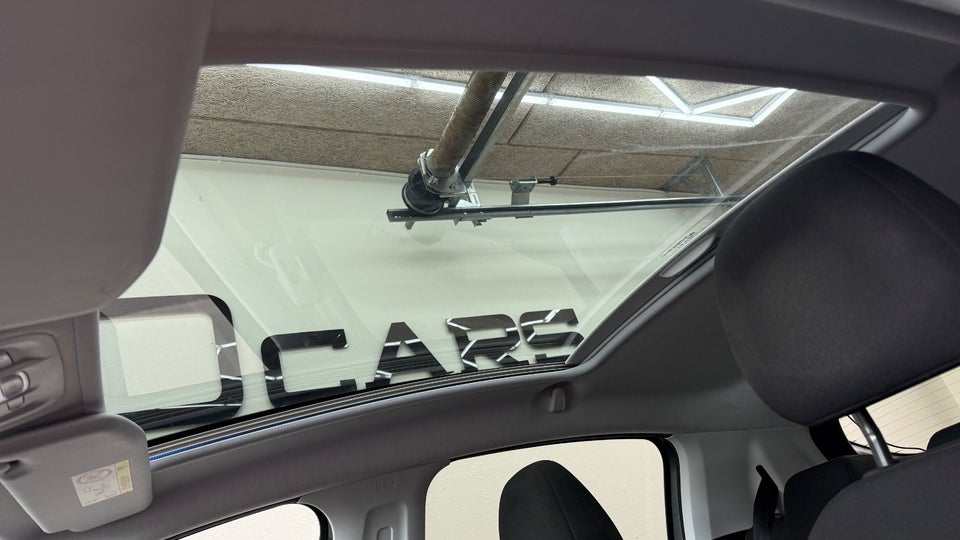 Peugeot 208 1,2 VTi 82 Allure Sky 5d