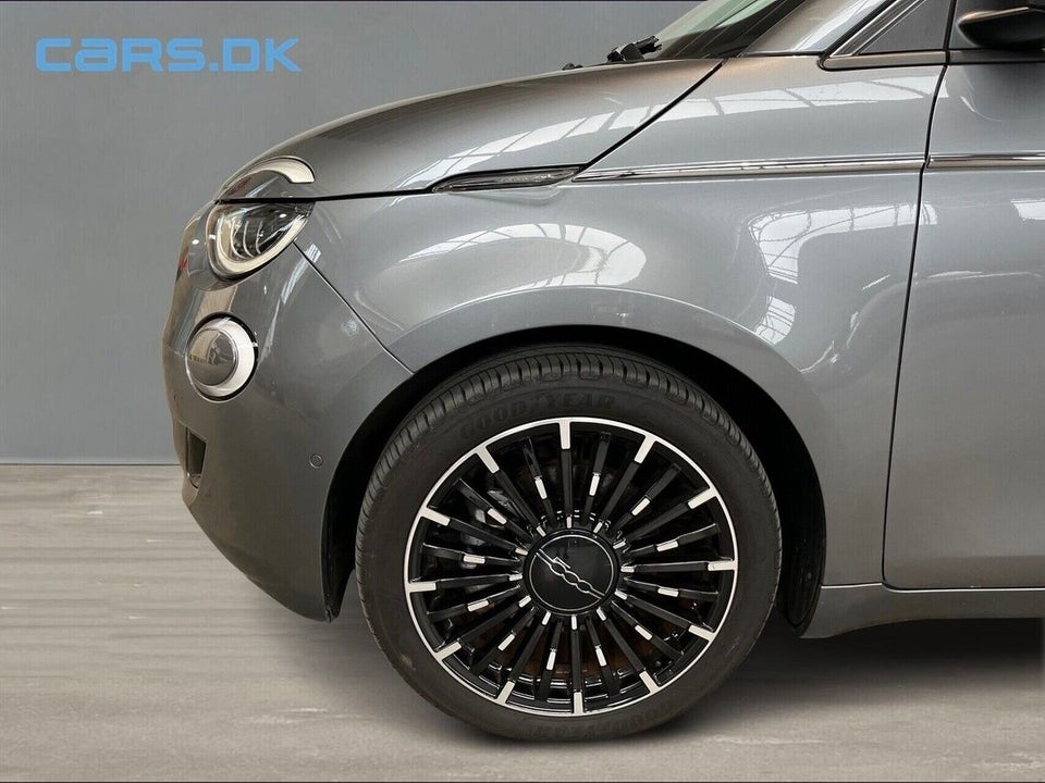 Fiat 500e 42 la Prima by Bocelli 3d