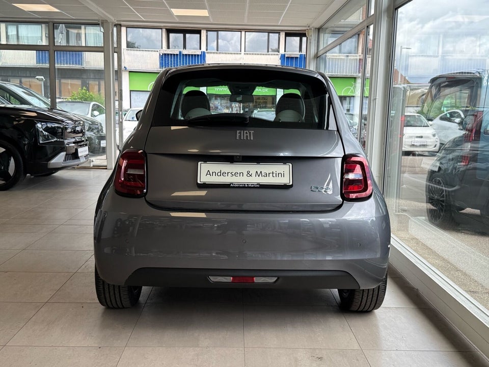 Fiat 500e 42 la Prima by Bocelli 3d
