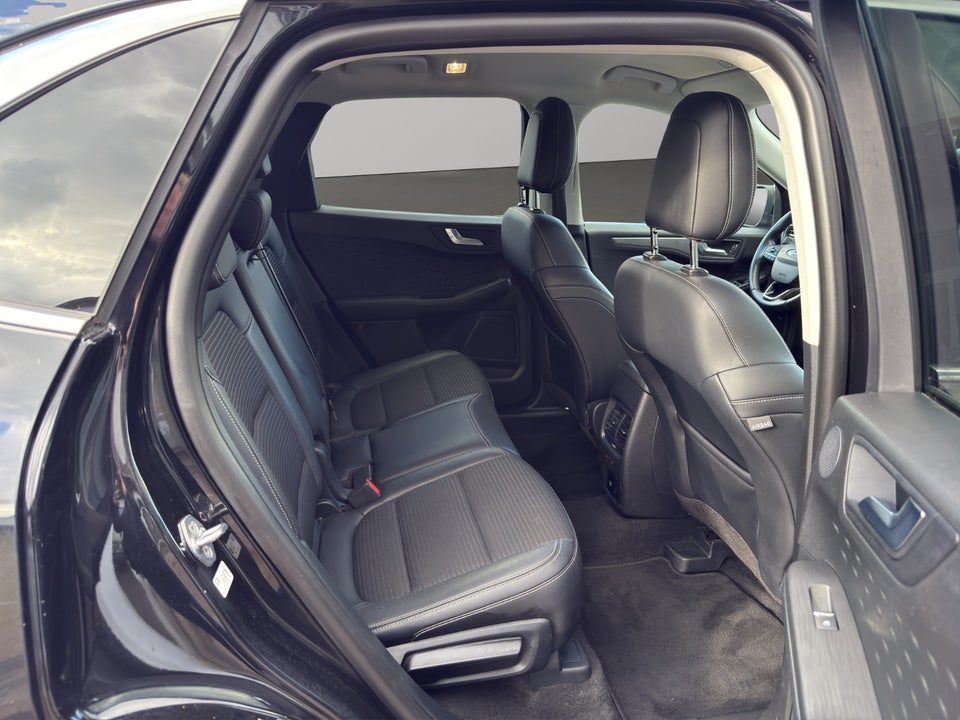 Ford Kuga 2,5 PHEV Titanium CVT 5d