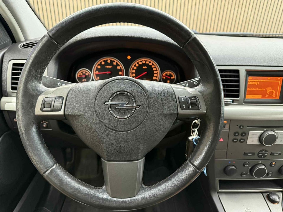 Opel Vectra 1,8 16V 140 Limited 5d