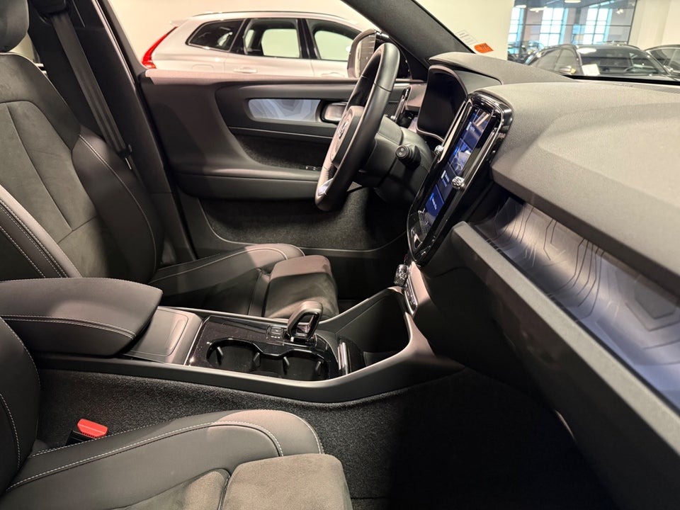 Volvo XC40 ReCharge Twin Ultimate 5d