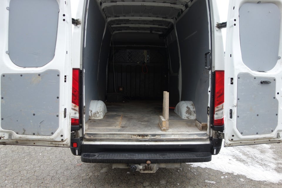 Iveco Daily 3,0 35S18 12m³ Van AG8