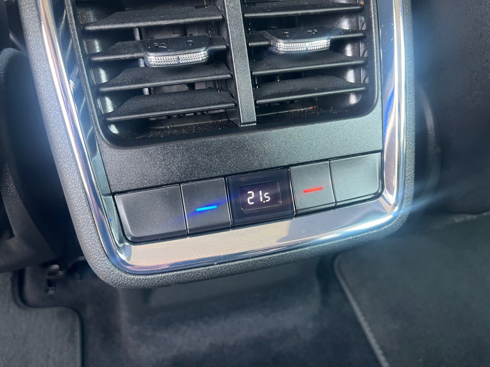 Skoda Enyaq 60 iV Loft 5d