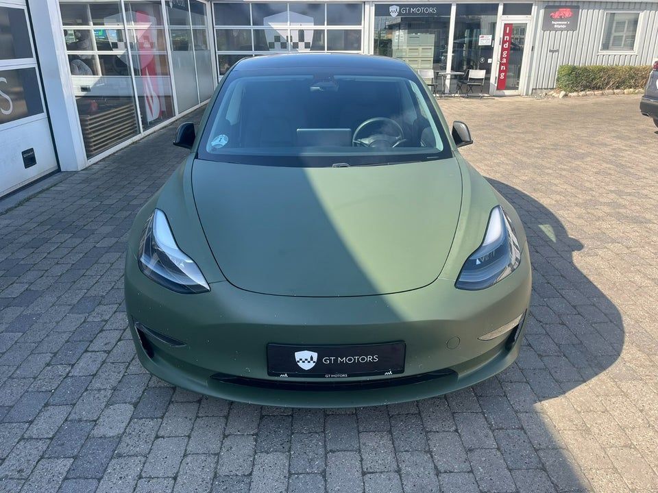 Tesla Model 3 Long Range AWD 4d