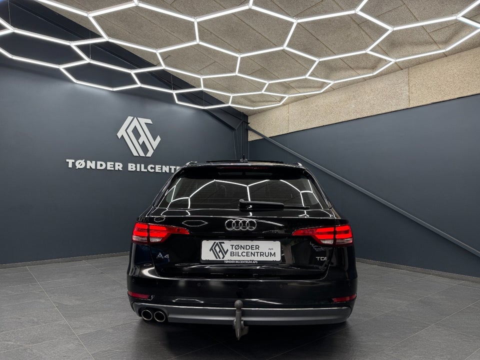 Audi A4 3,0 TDi 218 Sport Avant S-tr. 5d
