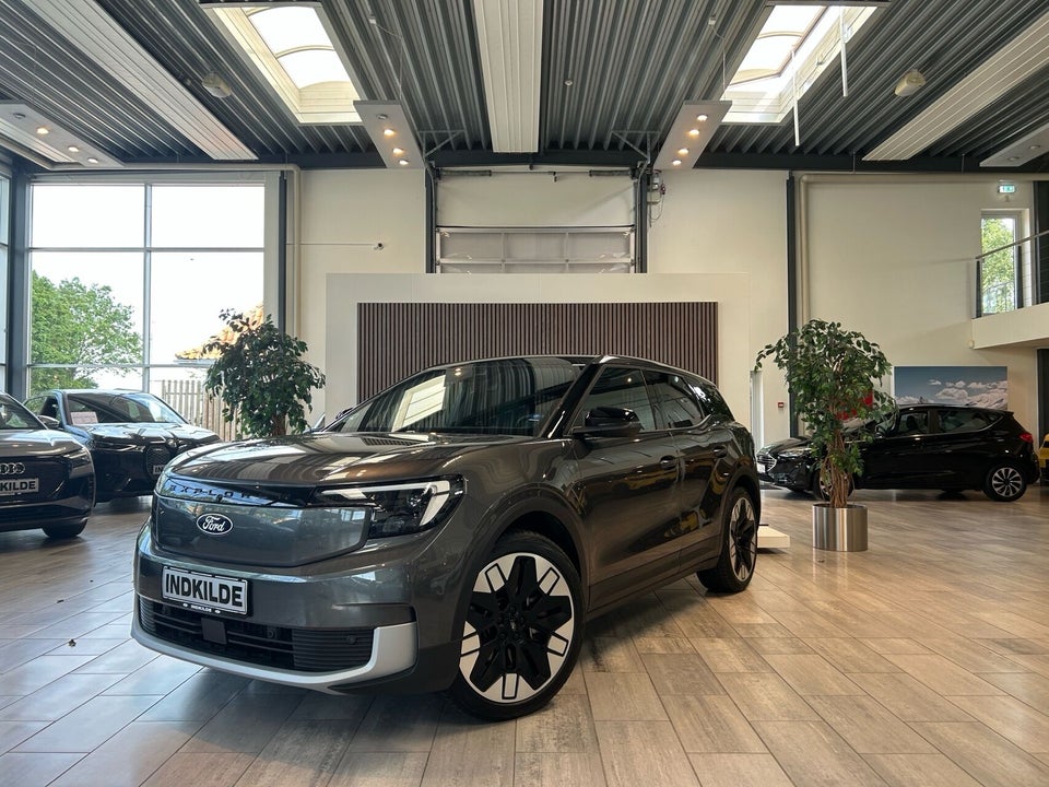 Ford Explorer 77 Premium Extended Range 5d