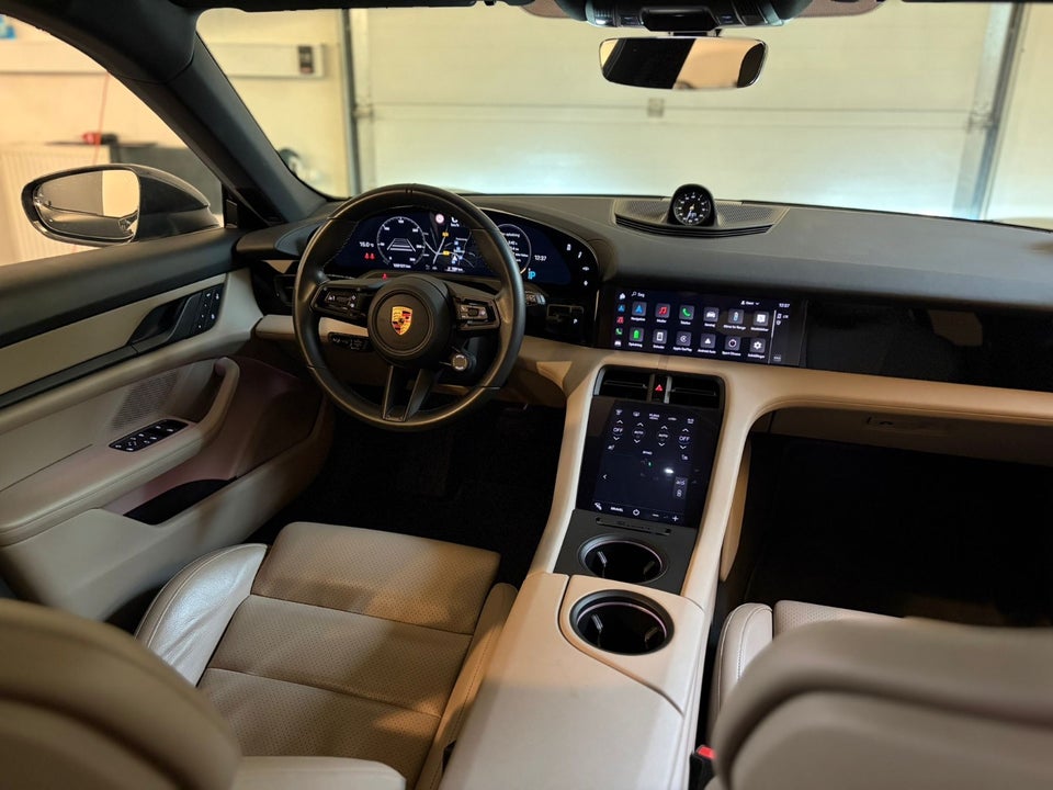 Porsche Taycan 4 Performance+ Cross Turismo 5d