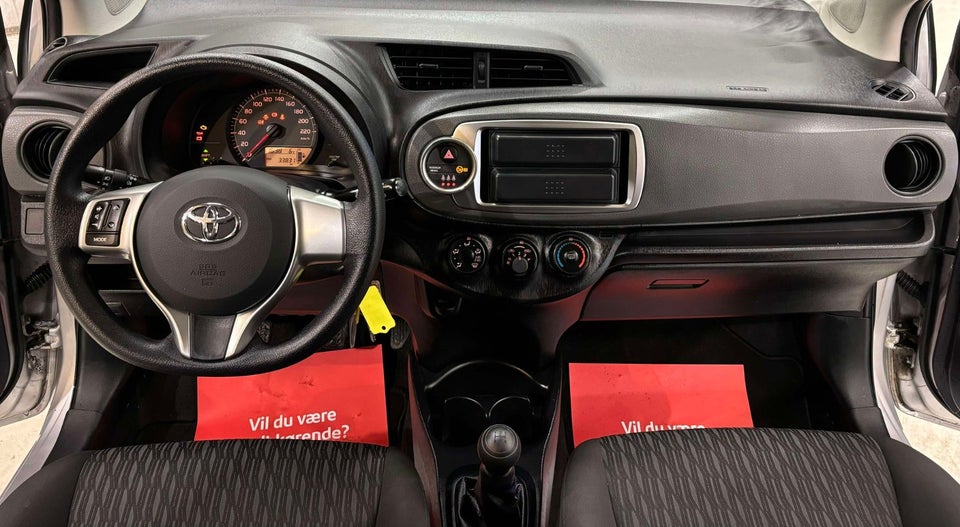 Toyota Yaris 1,0 VVT-i T2 Touch 5d