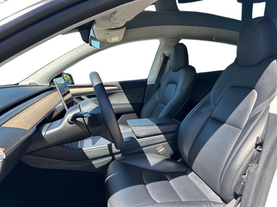 Tesla Model Y Long Range AWD 5d