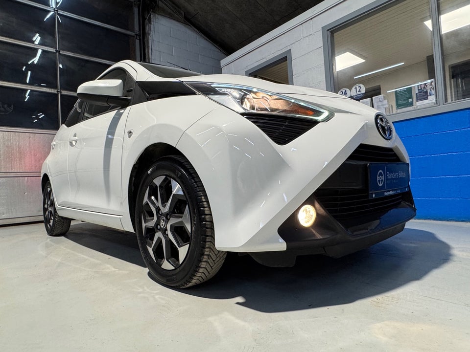 Toyota Aygo 1,0 VVT-i x-sky 5d