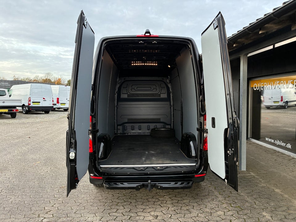 Mercedes Sprinter 215 2,0 CDi A2 Kassevogn aut. FWD