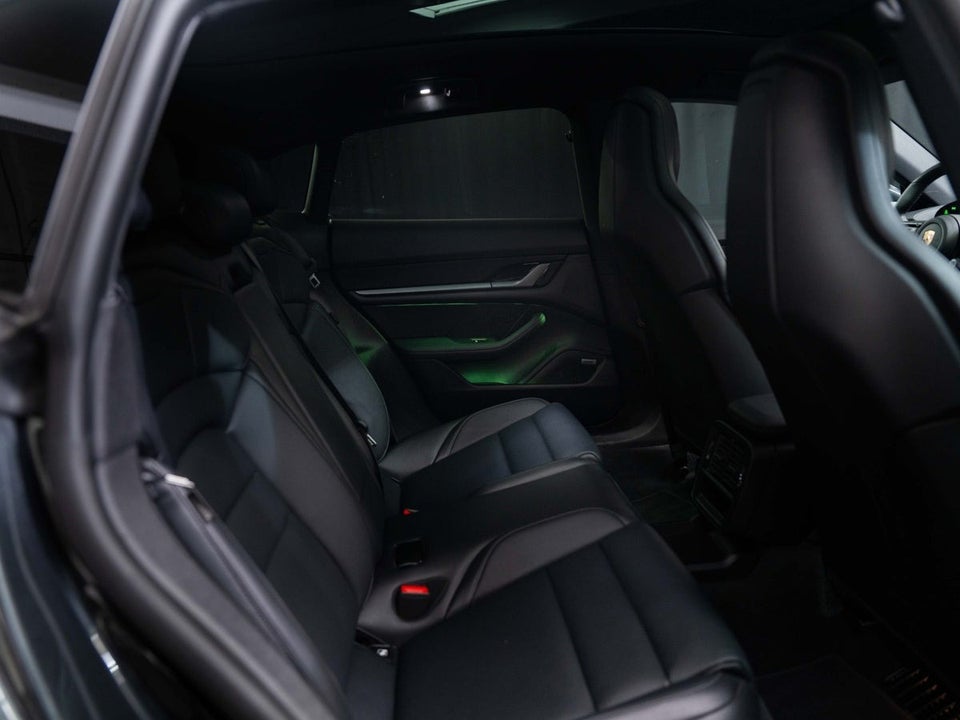 Porsche Taycan 4 Performance+ Cross Turismo 5d