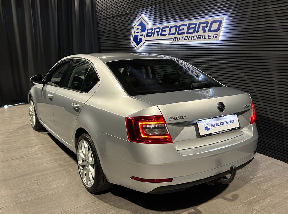 Skoda Octavia 1,6 TDi 115 Style 5d