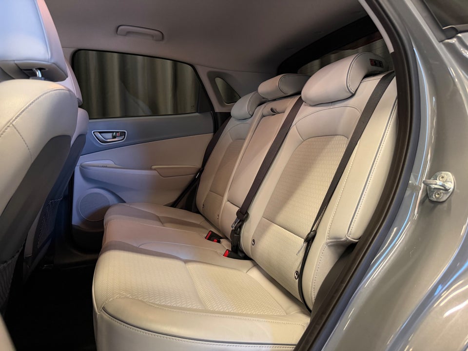 Hyundai Kona 64 EV Advanced Premium 5d